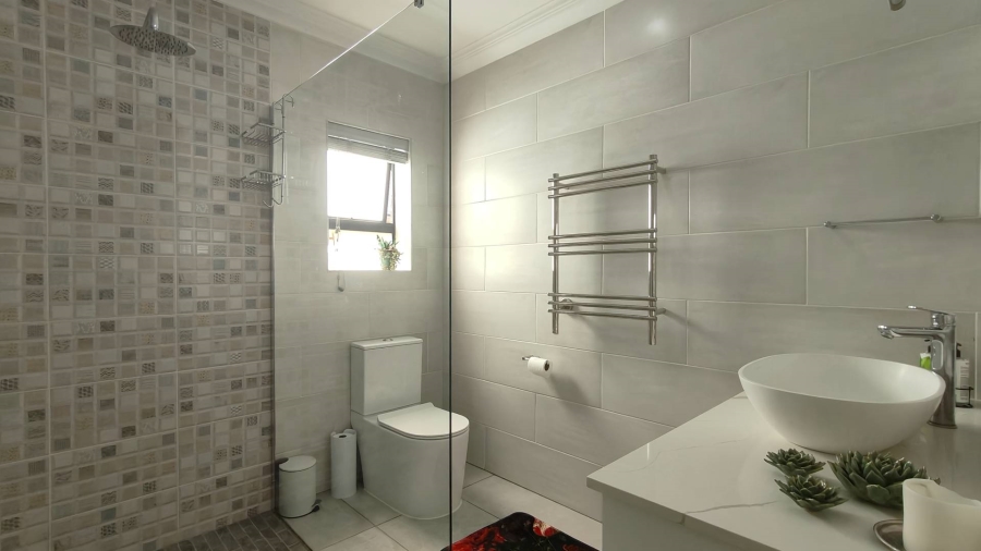 3 Bedroom Property for Sale in Blue Ridge Western Cape